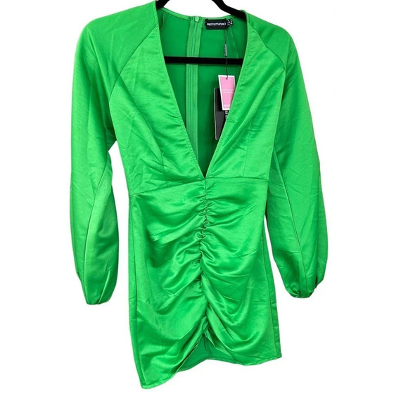 NWT Pretty Little Thing Green Satin Plunge Ruched Skirt Bodycon Dress Size 2 - Picture 6 of 8
